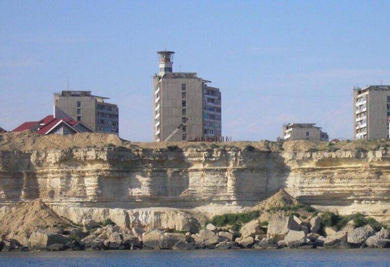 Из Сочи вновь запустили рейсы в Актау