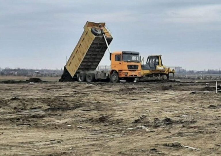В Славянске-на-Кубани продолжают рекультивировать мусорный полигон