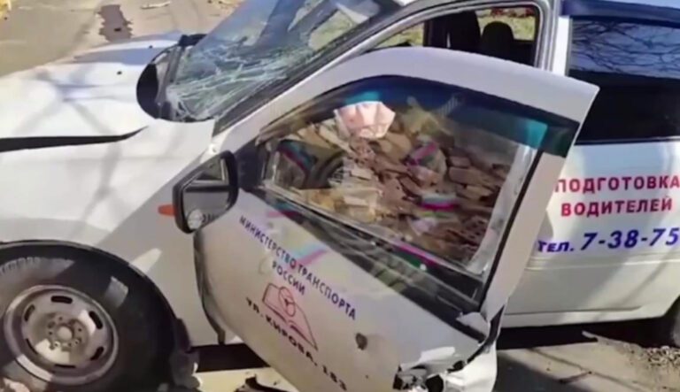 В Армавире погиб водитель Lada Granta, врезавшись в забор