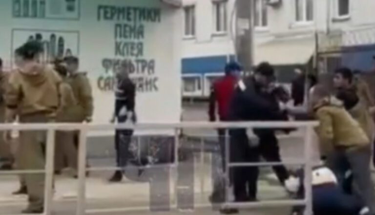 Мигранты в Туапсе устроили массовую драку